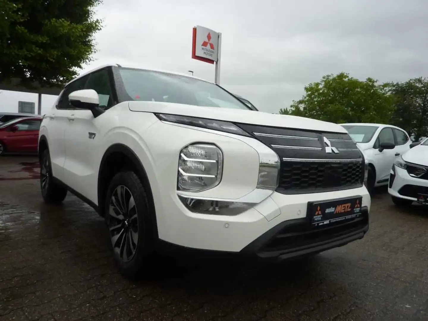 Mitsubishi Outlander 2.4 PHEV 306PS Fehér - 1