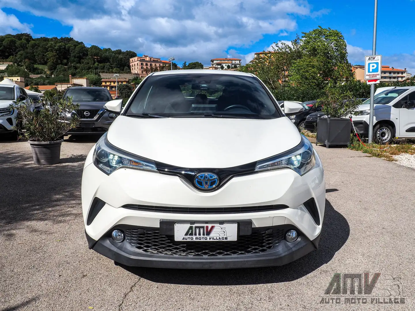 Toyota C-HR 1.8 Hybrid E-CVT Active UNICO PROPRIETARIO Bianco - 2
