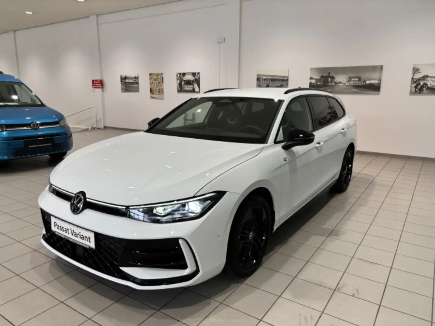 Volkswagen Passat R-Line (BlackStyle/AHK/Standheizung) 2.0 l TDI 4MO Bianco - 2