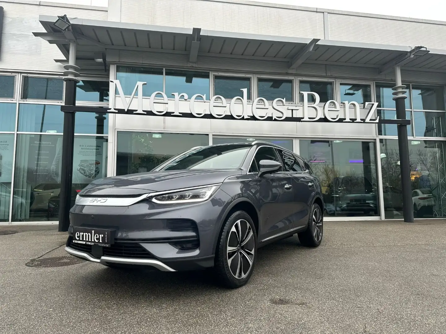 BYD Tang Flagship 4WD 0,0% Finanzierung möglich Серый - 2