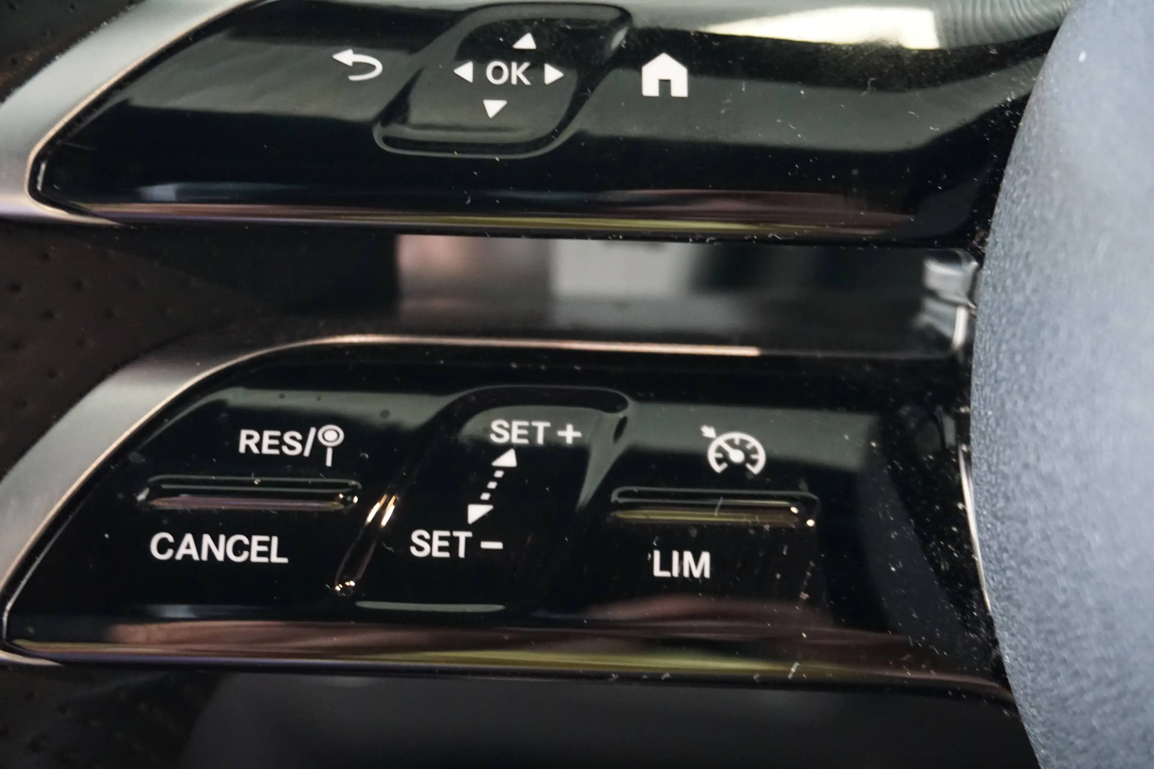 Mercedes-Benz EQE 350 AMG - TREKHAAK WEGKLAPBAAR — photo 8