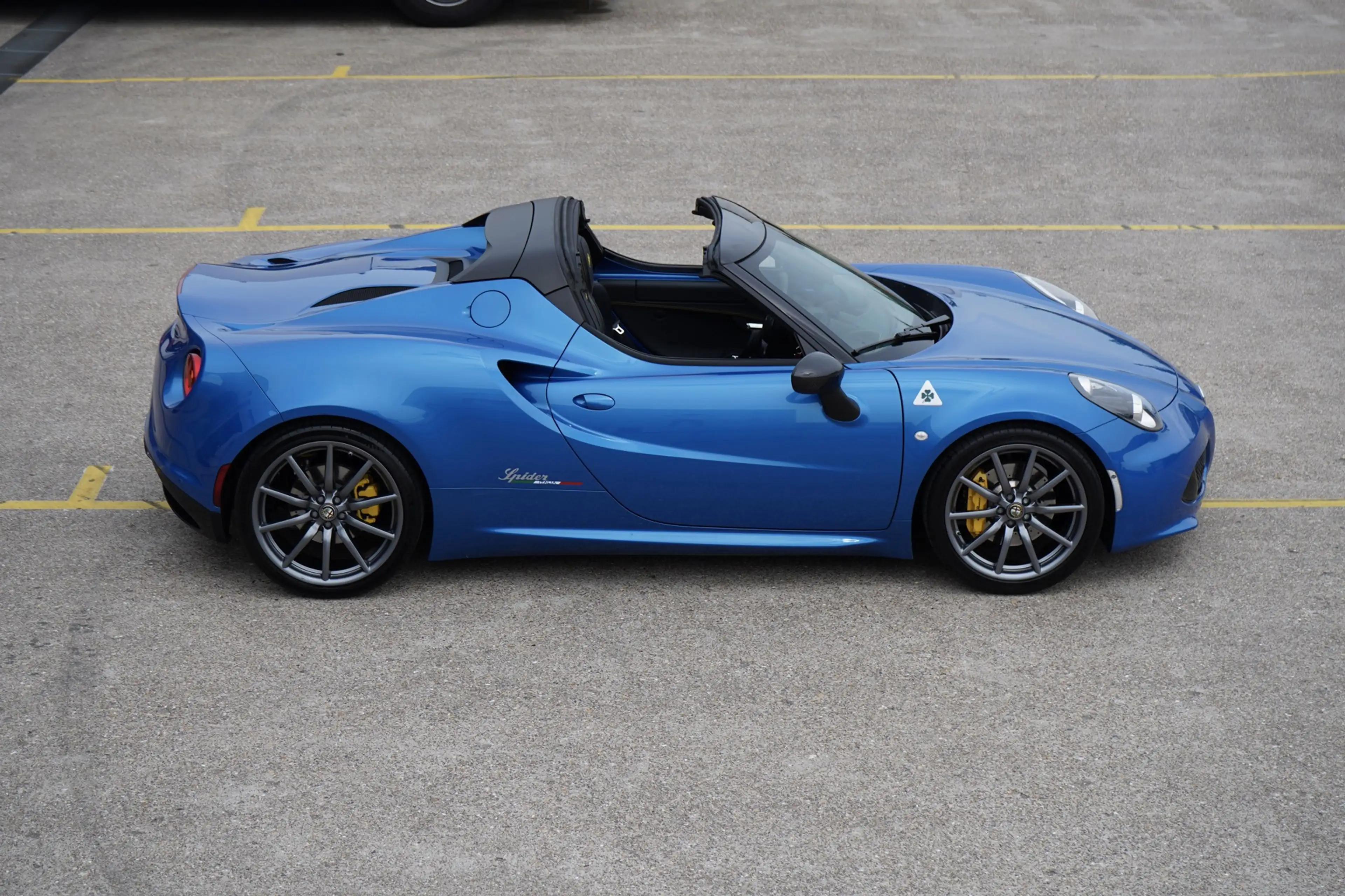 Alfa Romeo 4C SPIDER 1750TBI TCT CPZ Track Edition Spider Italia — photo 8