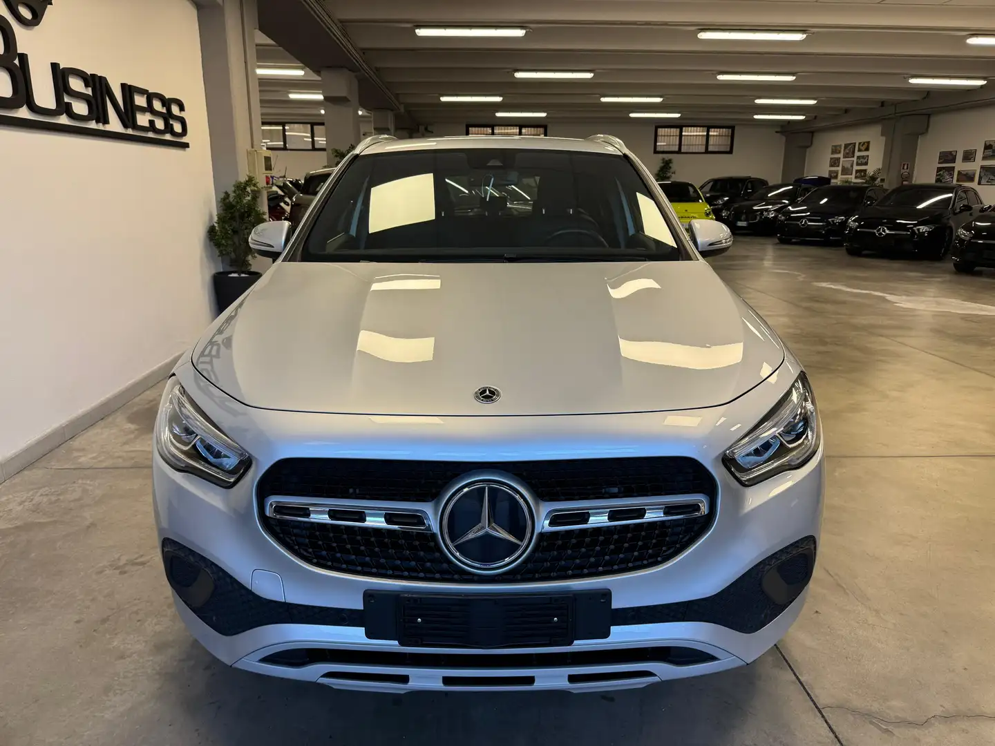 Mercedes-Benz GLA 220 d Premium auto Garanzia 12 Mesi Argento - 2