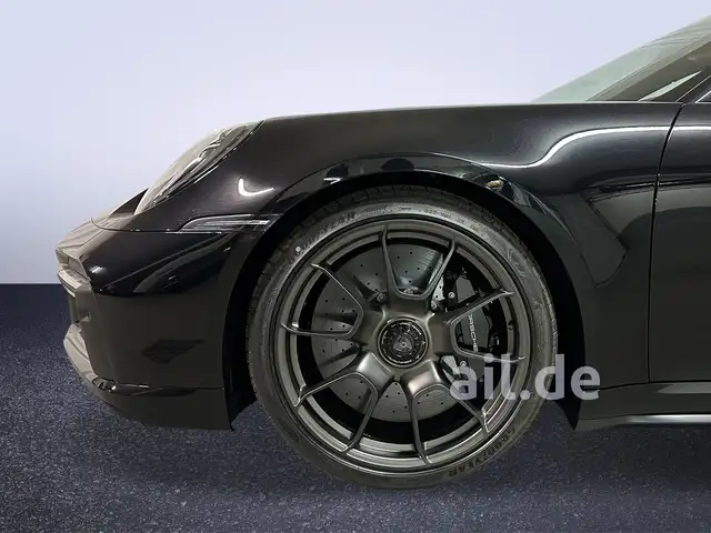 Porsche 911 view 14