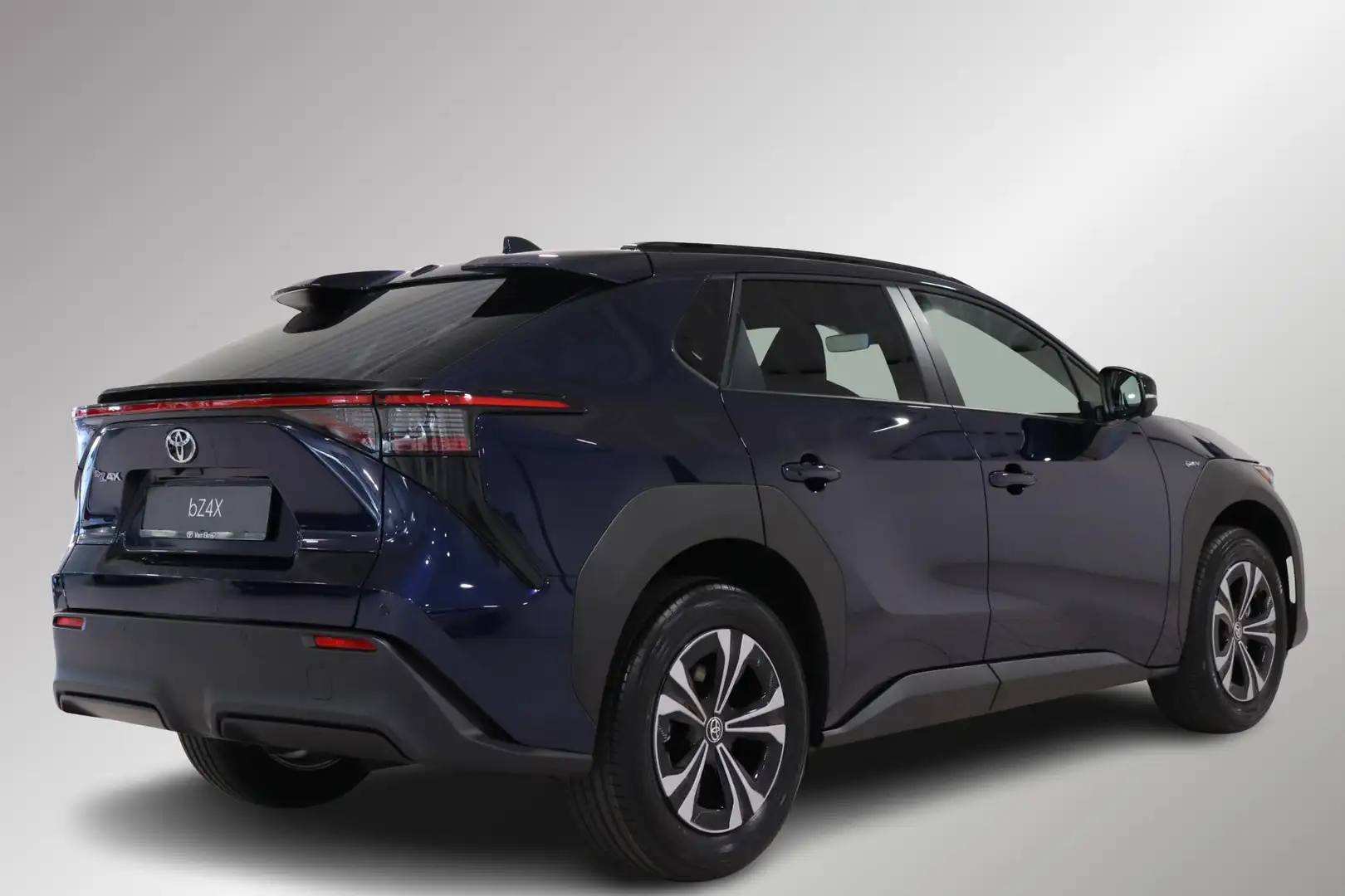 Toyota bZ4X Dynamic 71 kWh, €7000,- Voordeel, Uit voorraad lev Blauw - 2
