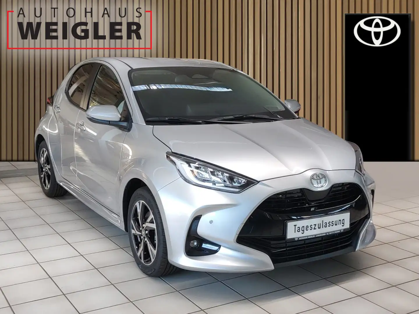 Toyota Yaris Hybrid Teamplayer Safety+Comfort Argent - 2