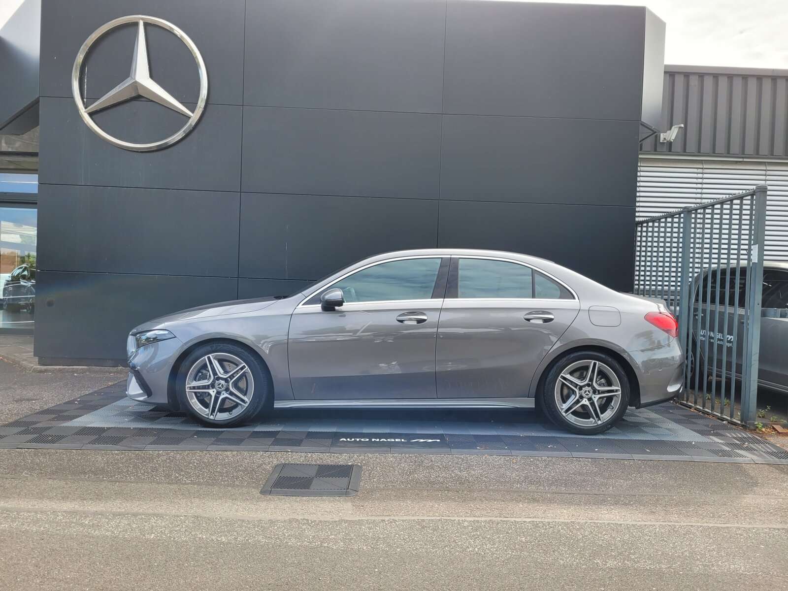 Mercedes-Benz A 250