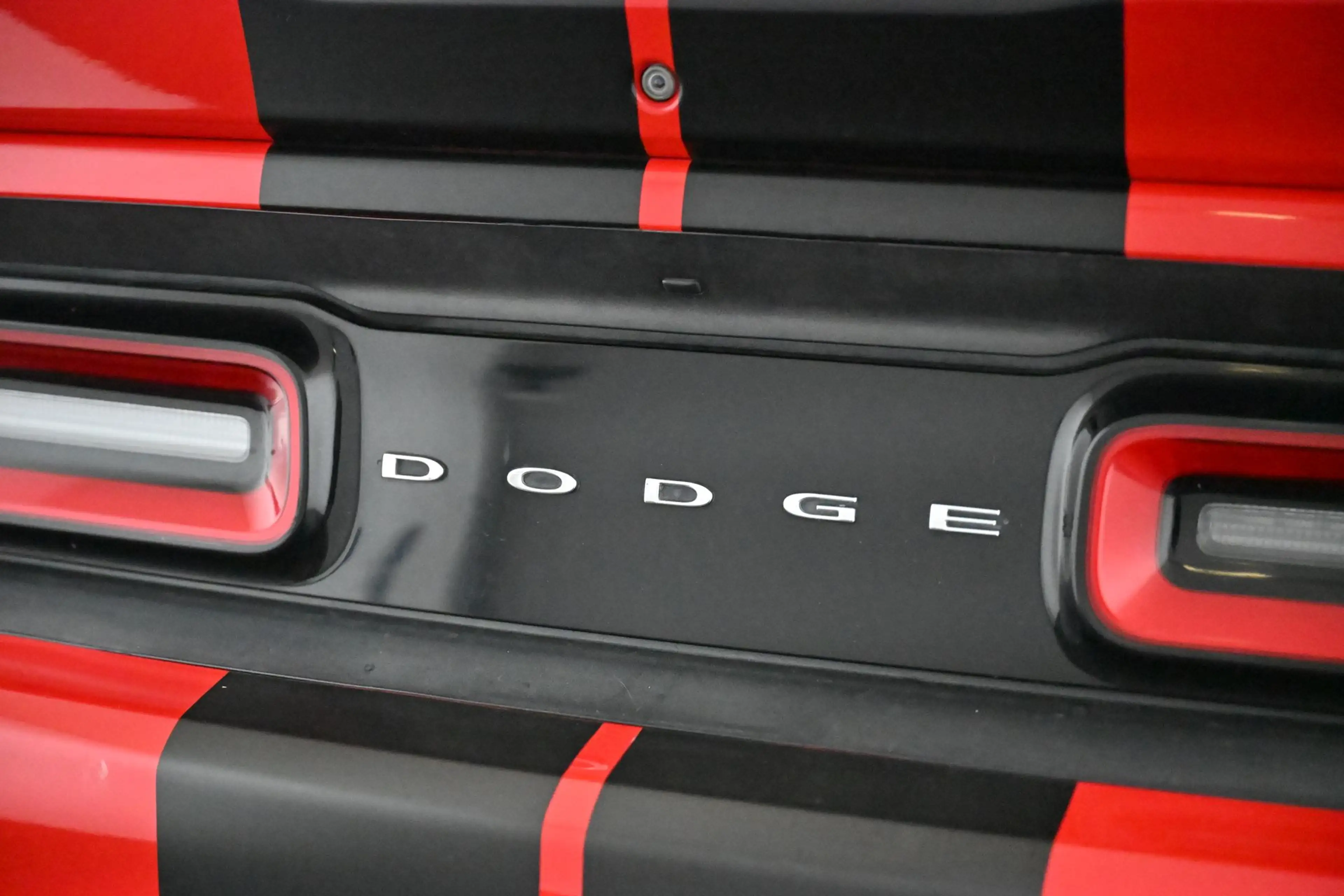 Dodge Challenger SXT 3,6 V6 Widebody EXP € 30.480,- — photo 13