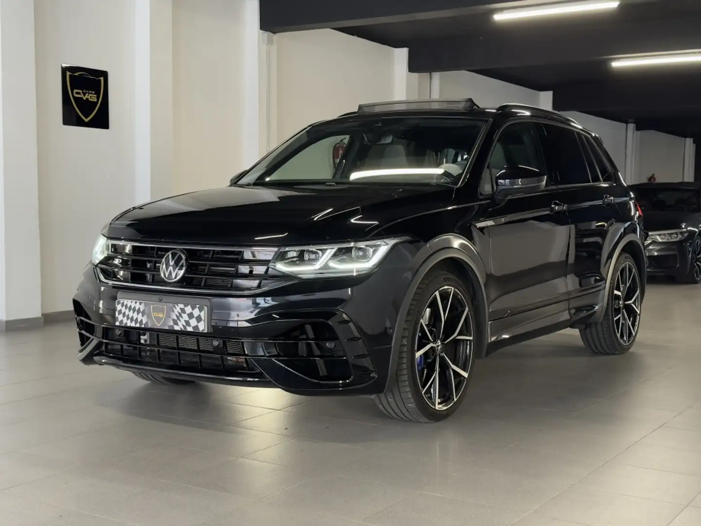 Volkswagen Tiguan 2.0 TSI R 4Motion DSG 235kW Zwart - 1
