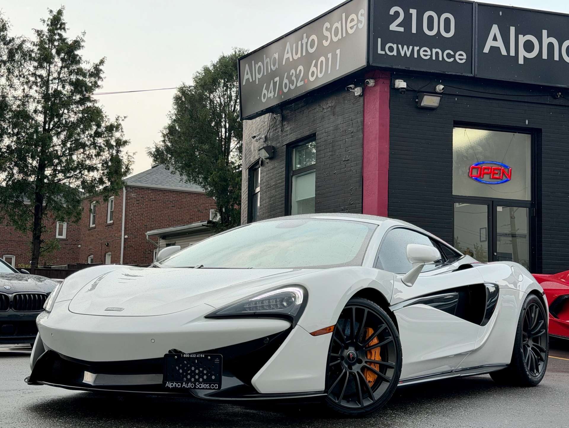 2017 McLaren 570 Coupe|562HP|CCB|B&W SOUND|NOSE LIFT|CARBON INT|