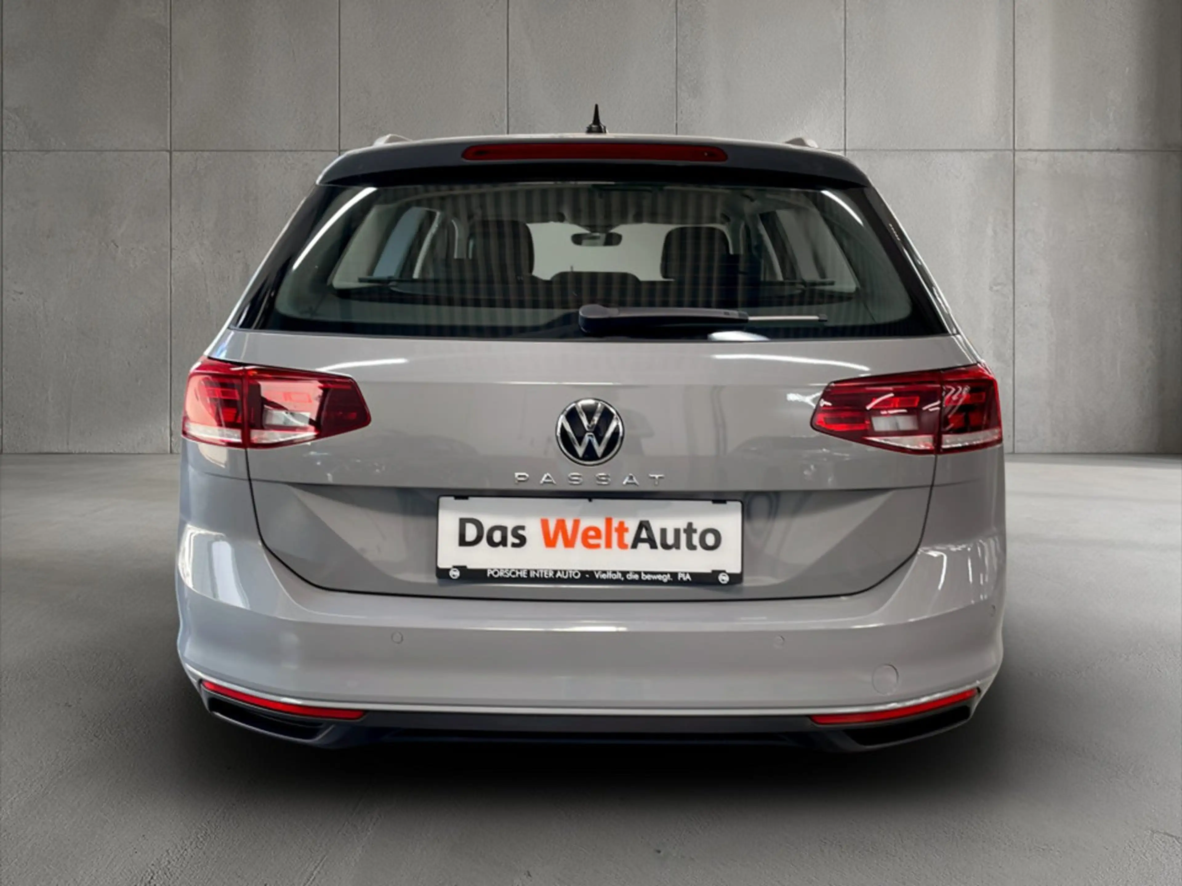 Volkswagen Passat Variant Business TSI — photo 6