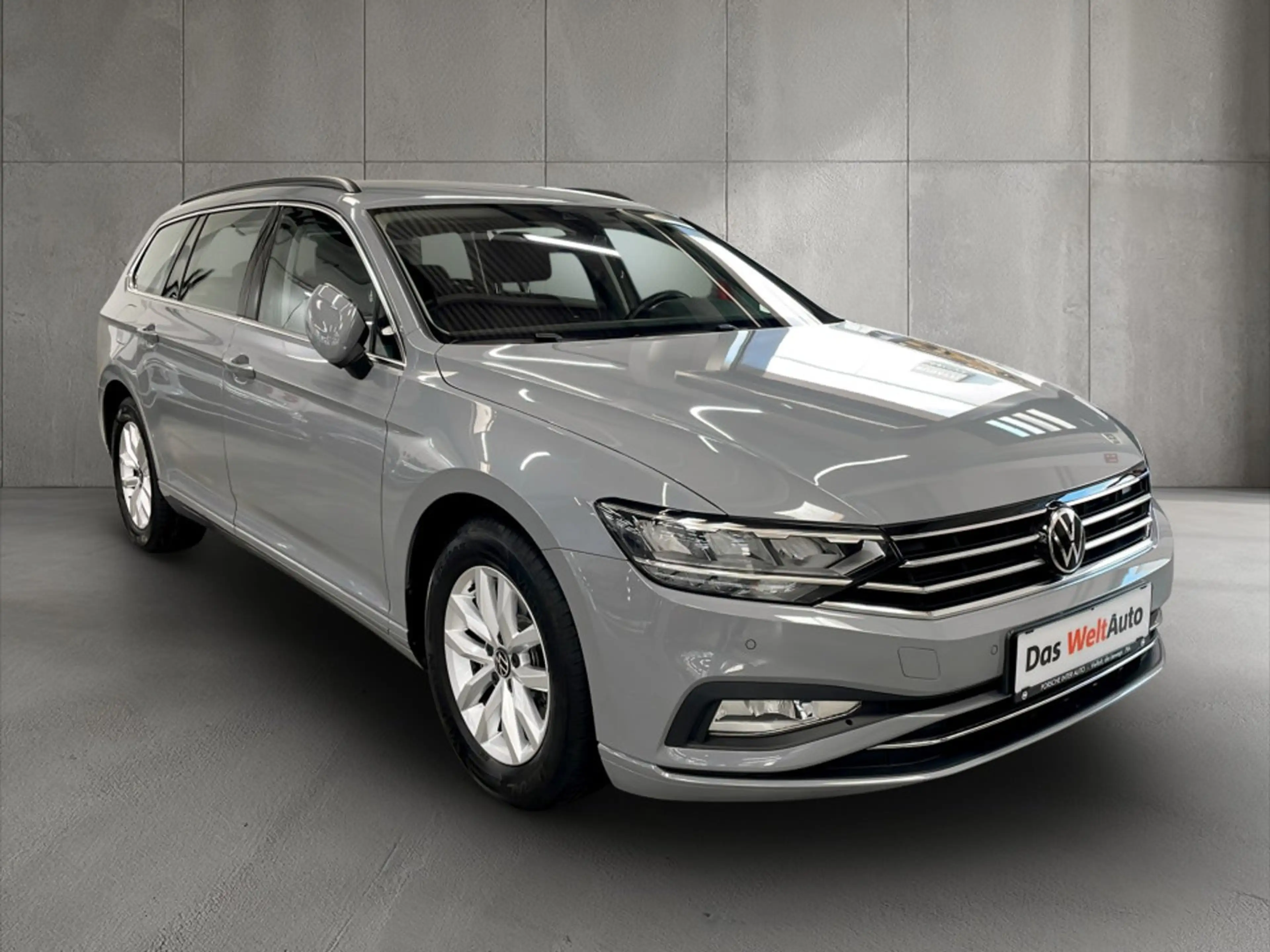 Volkswagen Passat Variant Business TSI — photo 2