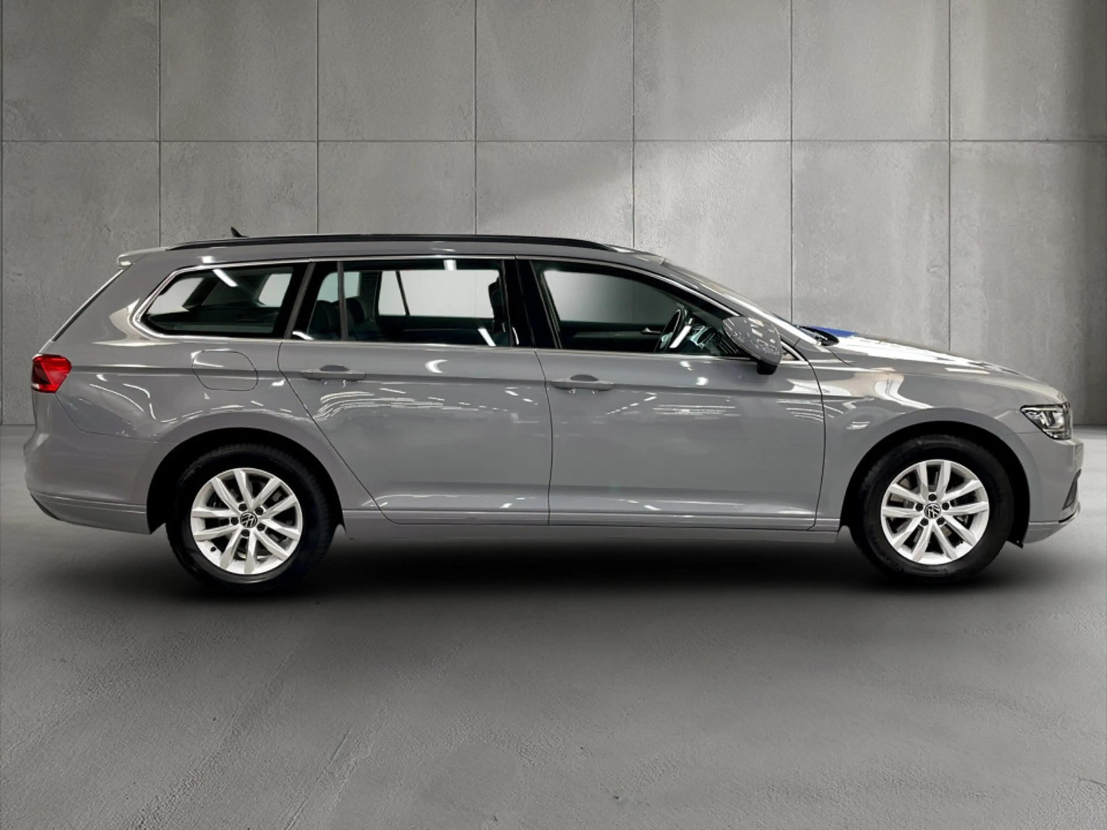 Volkswagen Passat Variant Business TSI — photo 4