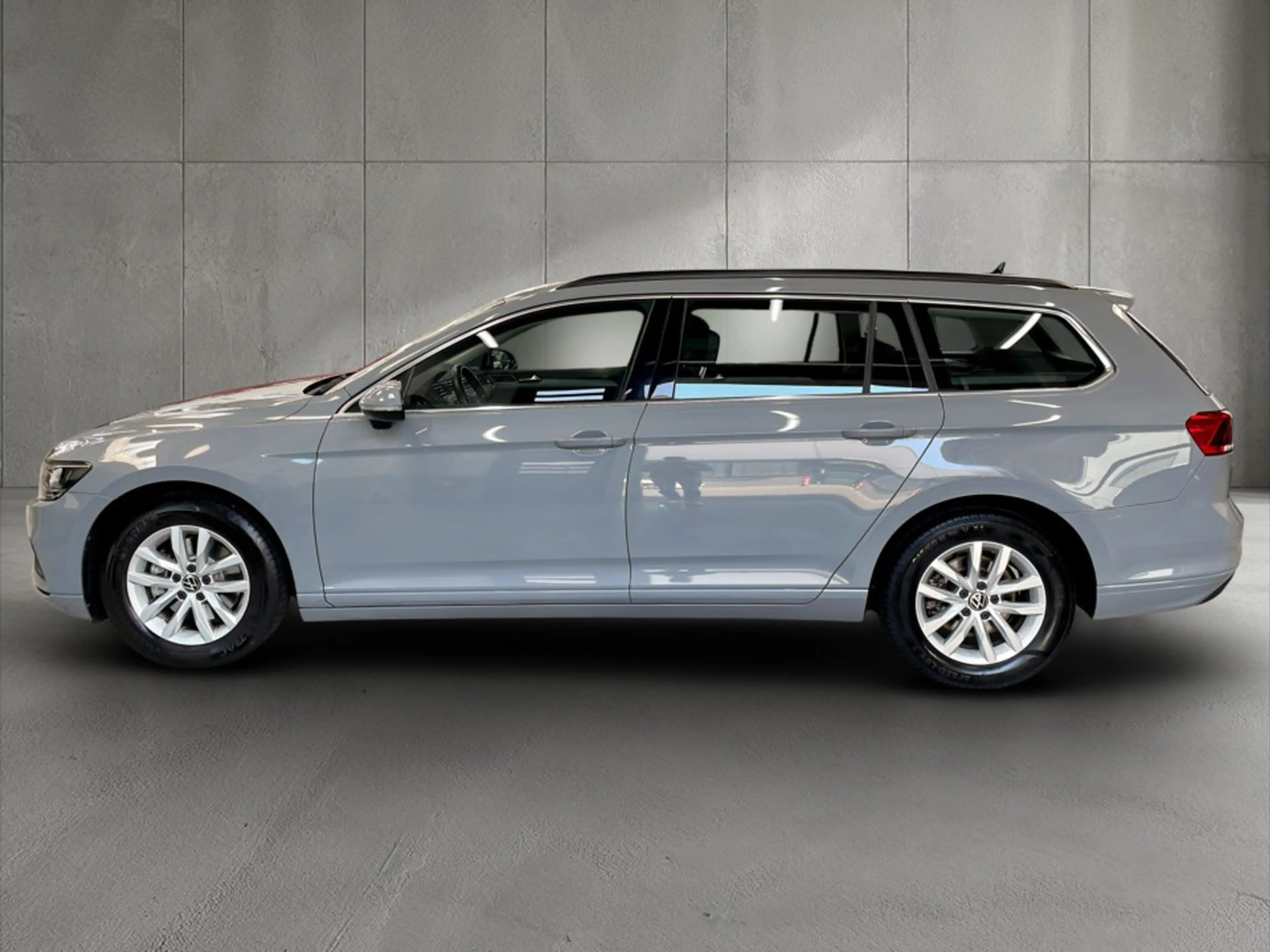 Volkswagen Passat Variant Business TSI — photo 5
