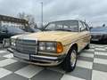 Mercedes-Benz 230 TE W123 aus " HipHop Made in Germany DOKU " Yellow - thumbnail 1