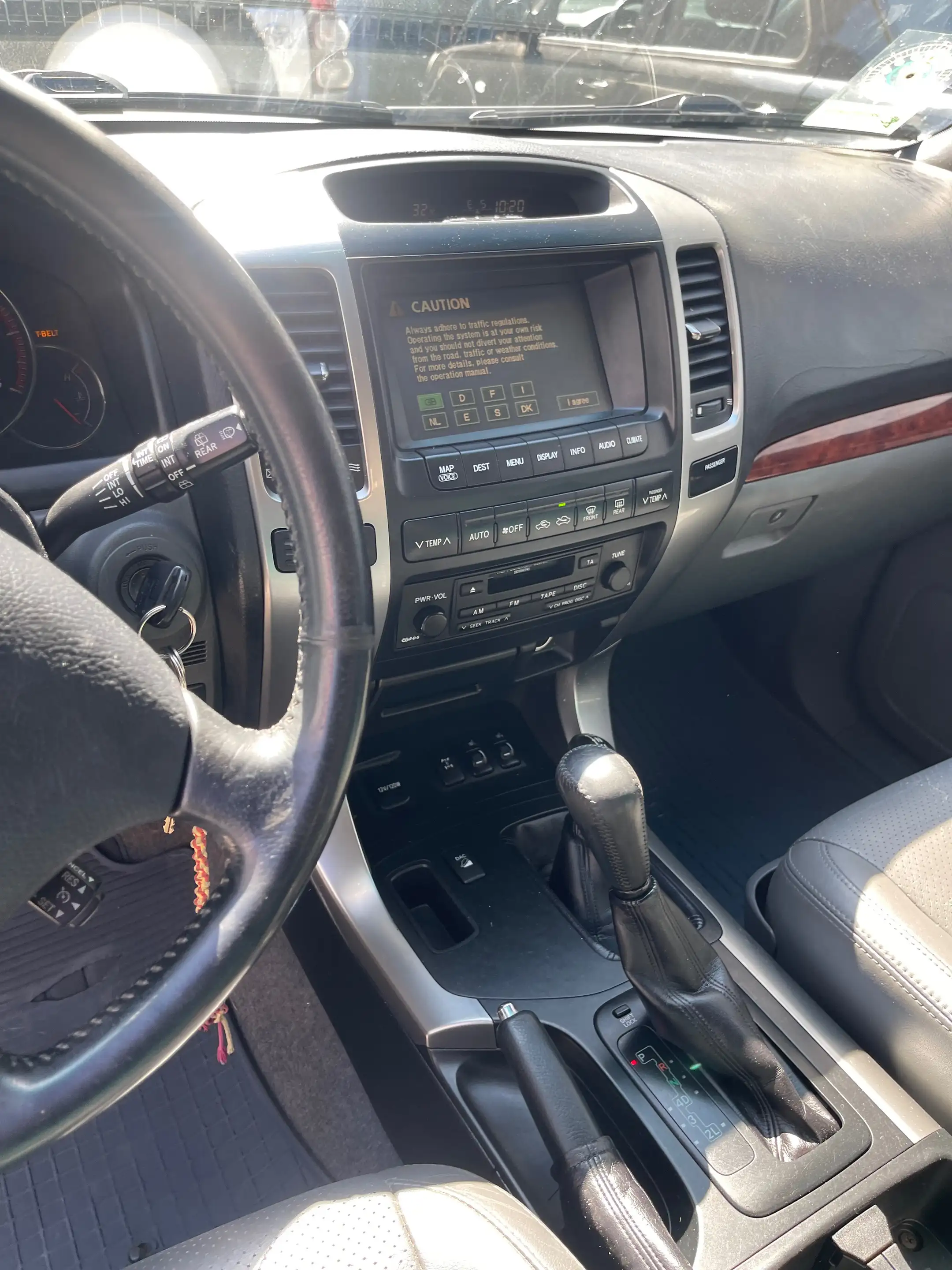 Toyota Land Cruiser 3.0 Turbo D-4D VIP — photo 14