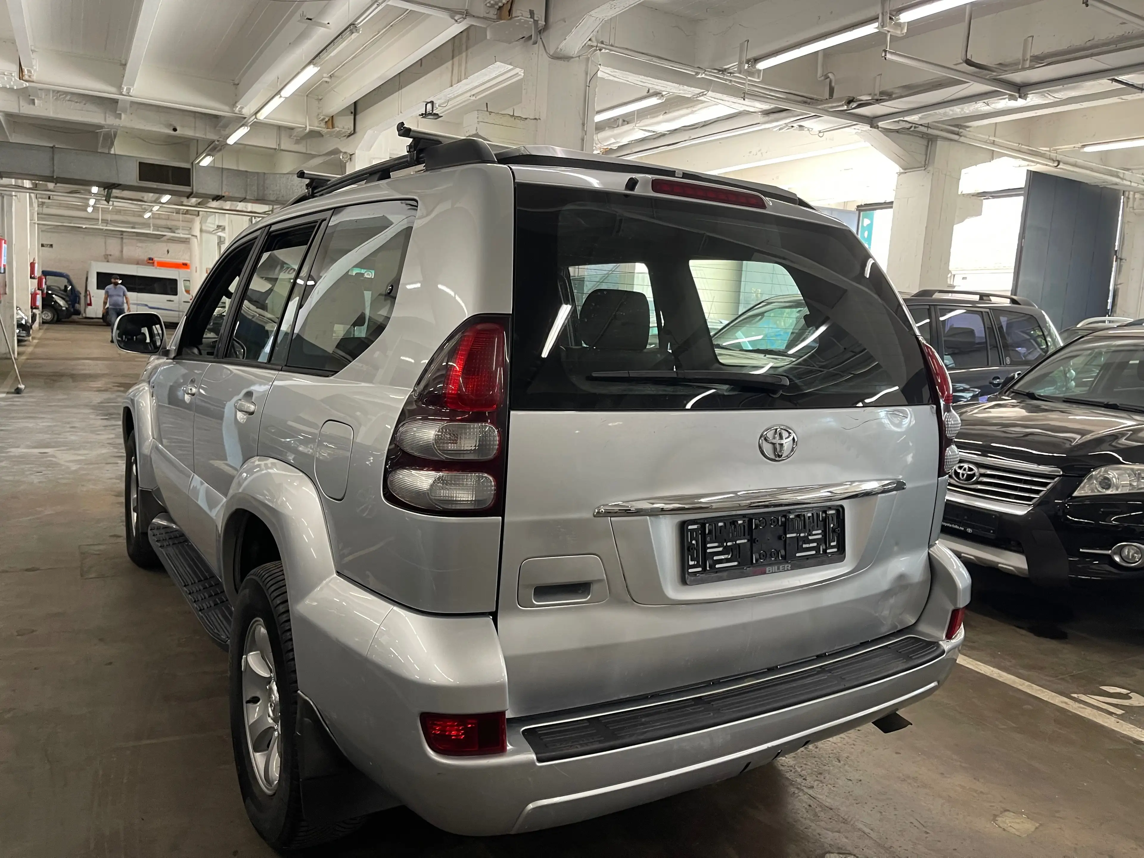 Toyota Land Cruiser 3.0 Turbo D-4D VIP — photo 3