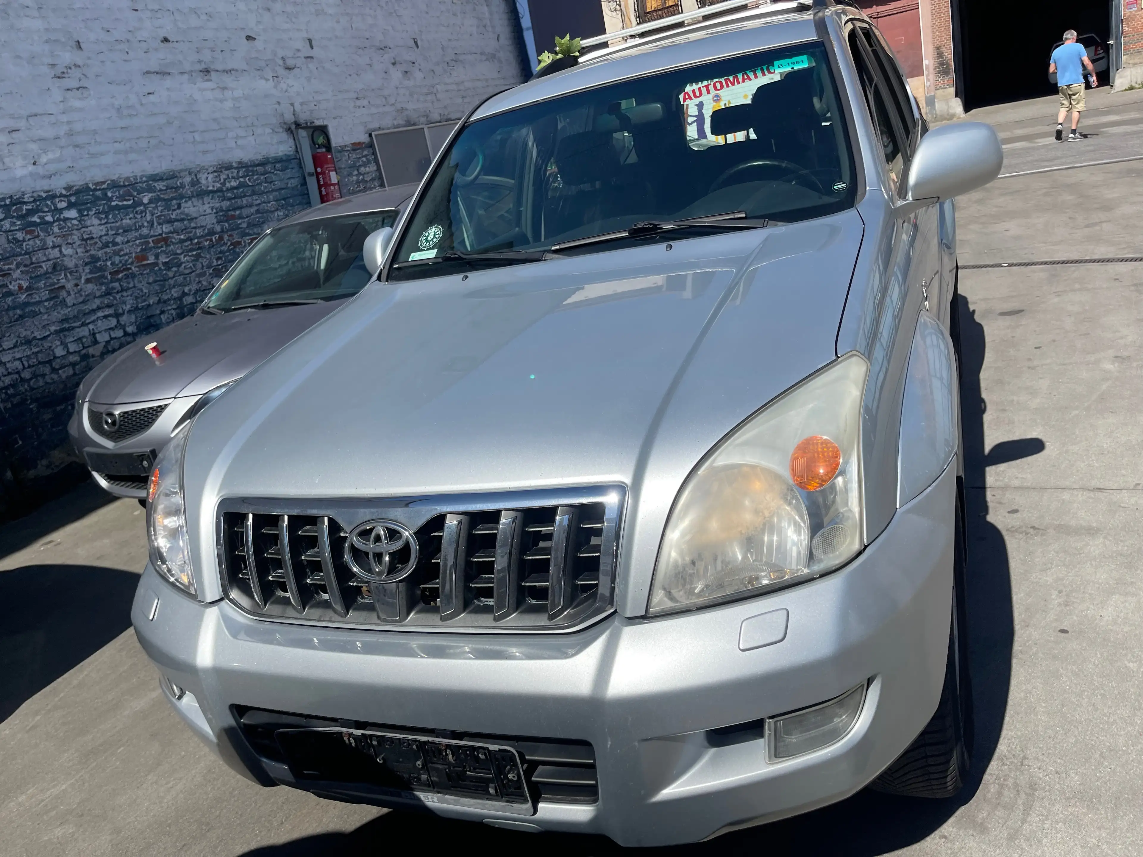 Toyota Land Cruiser 3.0 Turbo D-4D VIP — photo 10