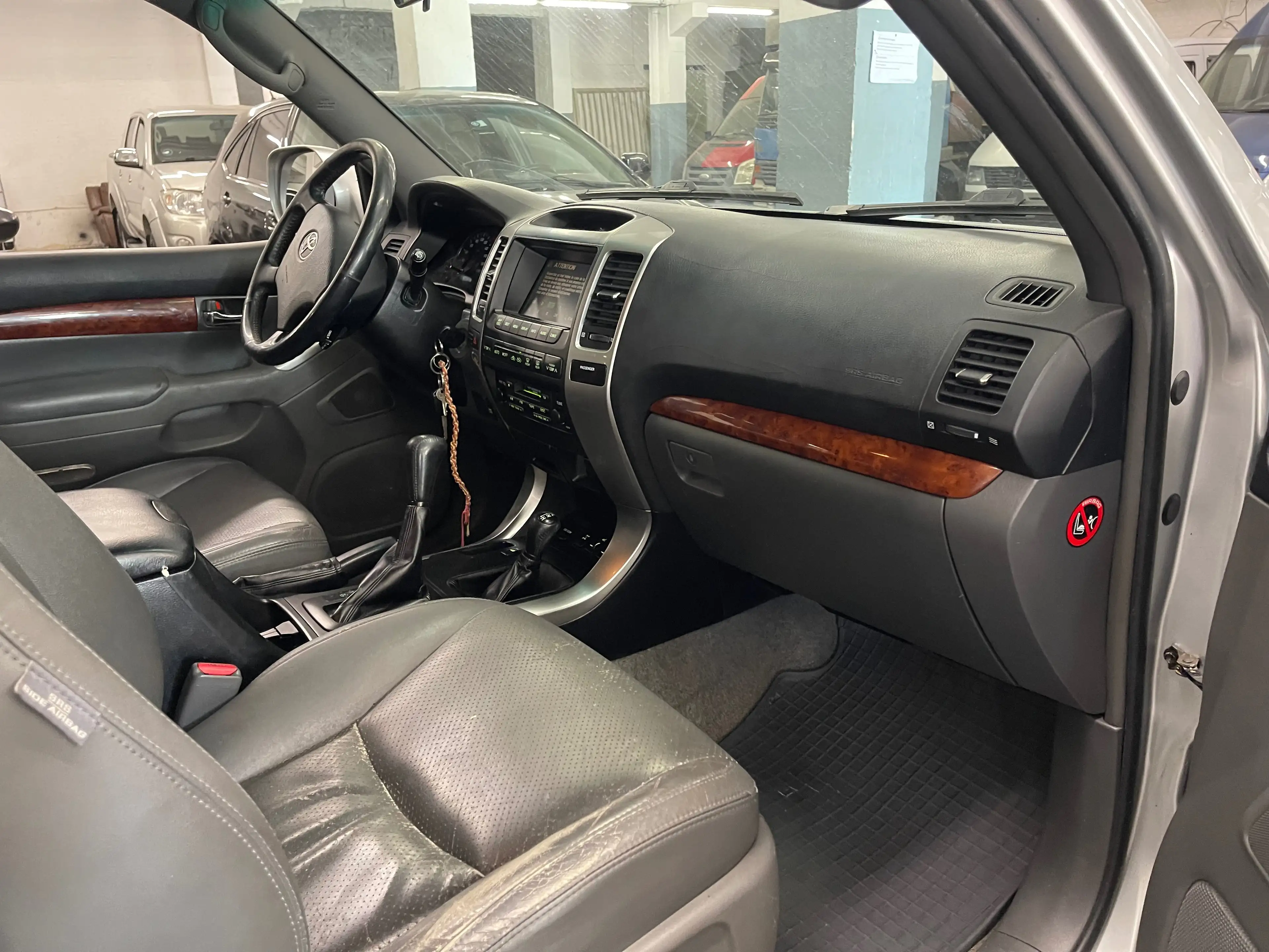 Toyota Land Cruiser 3.0 Turbo D-4D VIP — photo 6