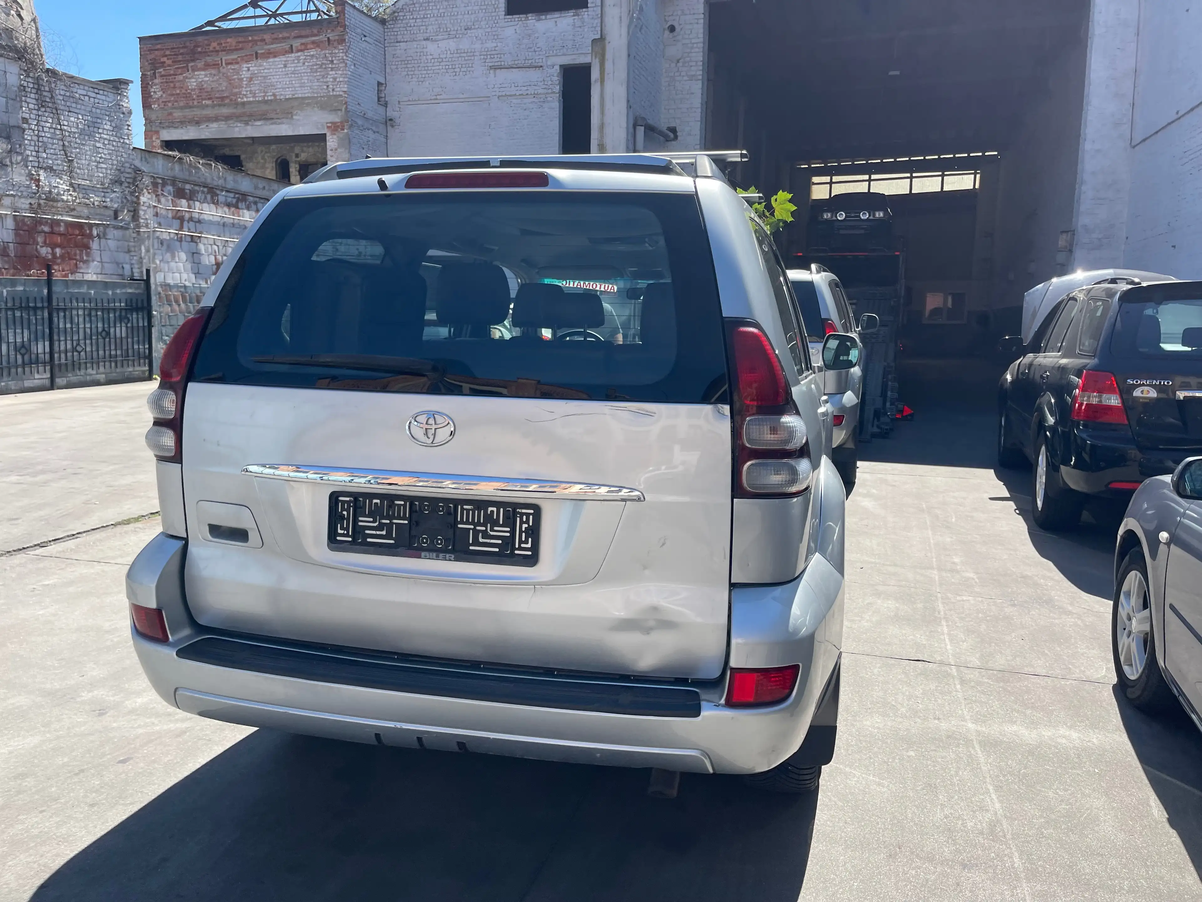 Toyota Land Cruiser 3.0 Turbo D-4D VIP — photo 12