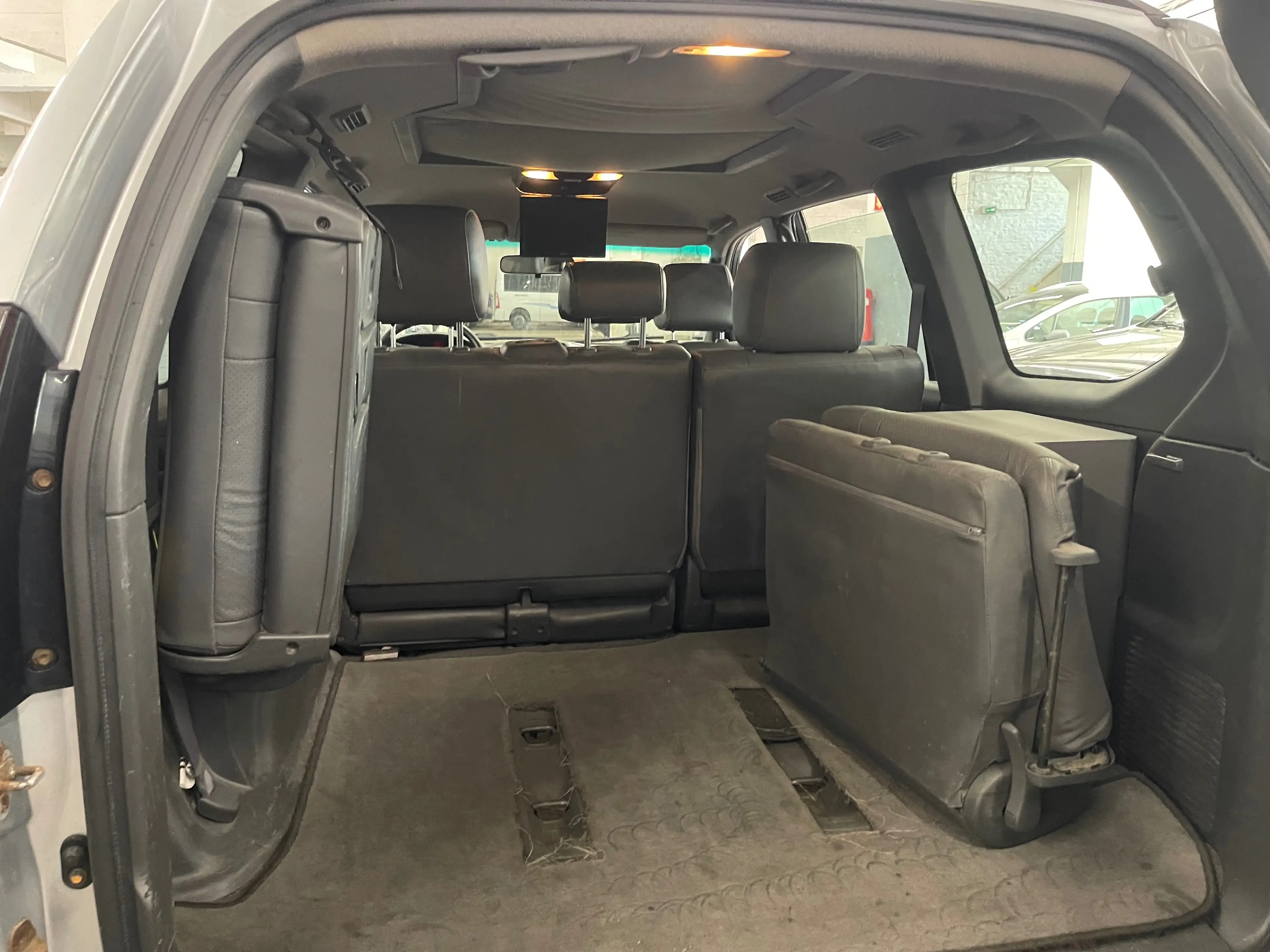 Toyota Land Cruiser 3.0 Turbo D-4D VIP — photo 5