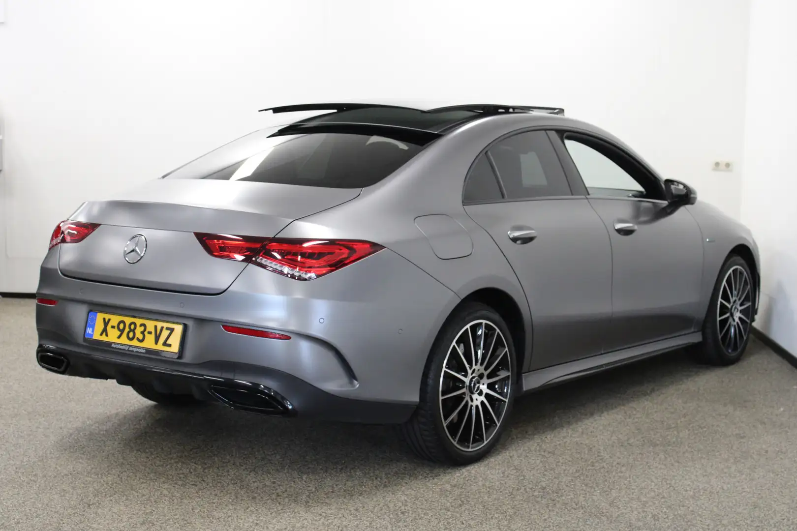 Mercedes-Benz CLA 250 e AMG Premium Plus Edition|360|Night|Burmester Grijs - 2