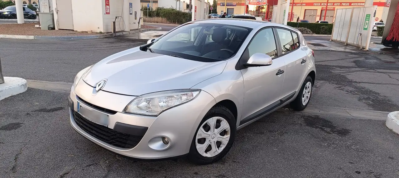 Renault Megane MÃ©gane III dCi 90 FAP eco2 Authentique 