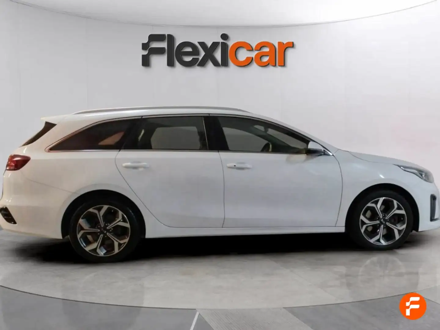 Kia Tourer 1.6 MHEV 100kW GT Line DCT Blanco - 2