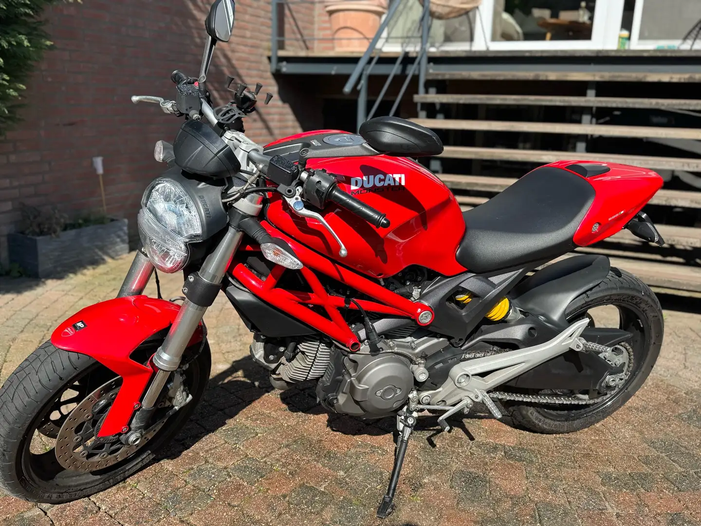 Ducati Monster 696 ABS Rood - 1