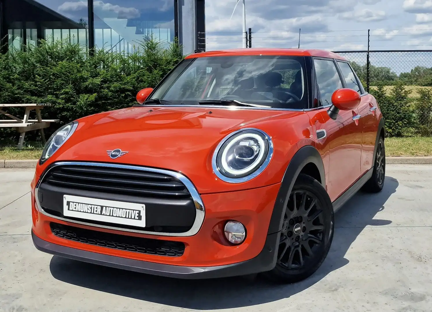 MINI One Headup/Panodak/Carplay/Zetelverwarming/Navigatie Oranje - 1