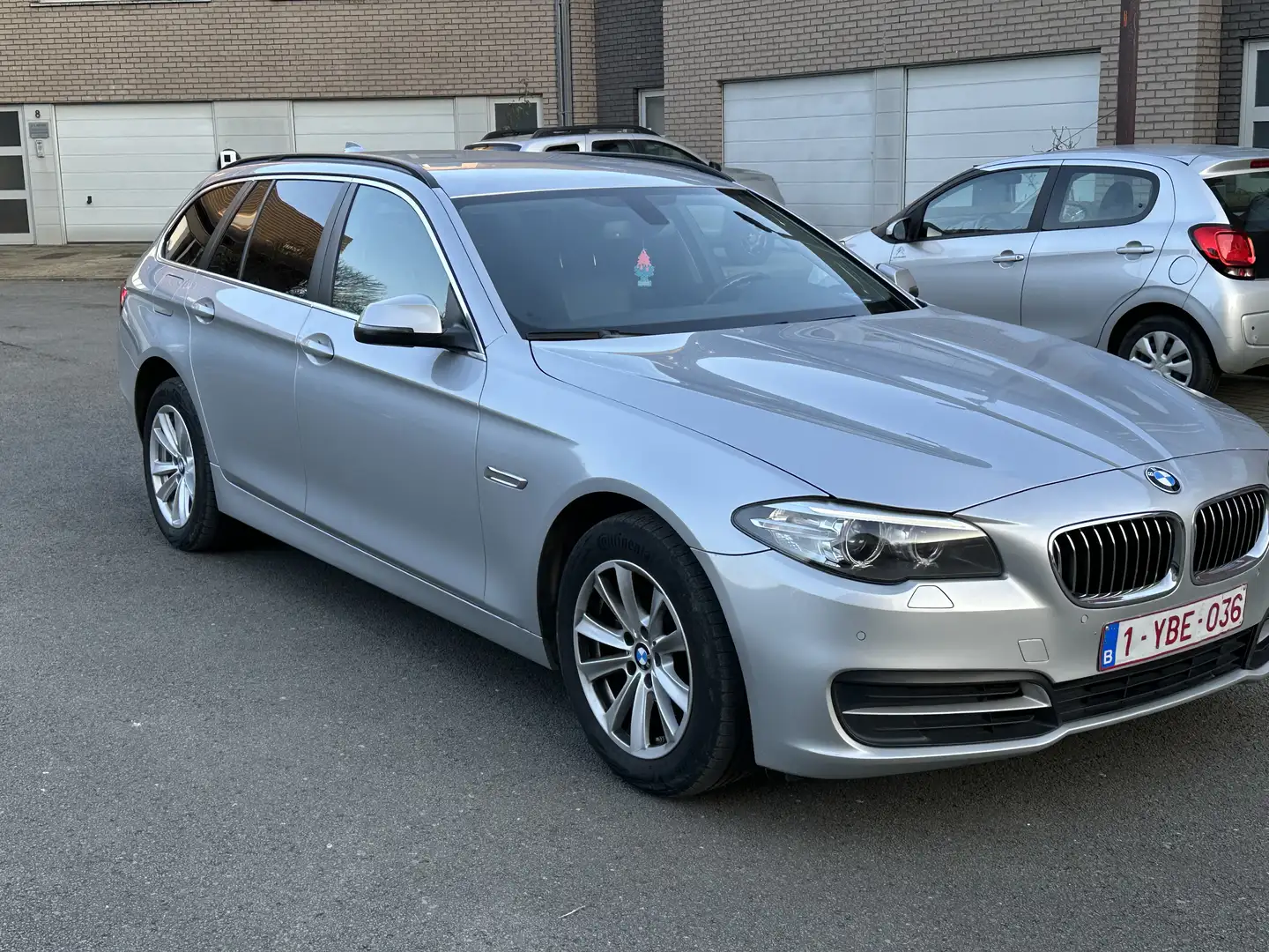 BMW 520 Touring dXA Xdrive - 1