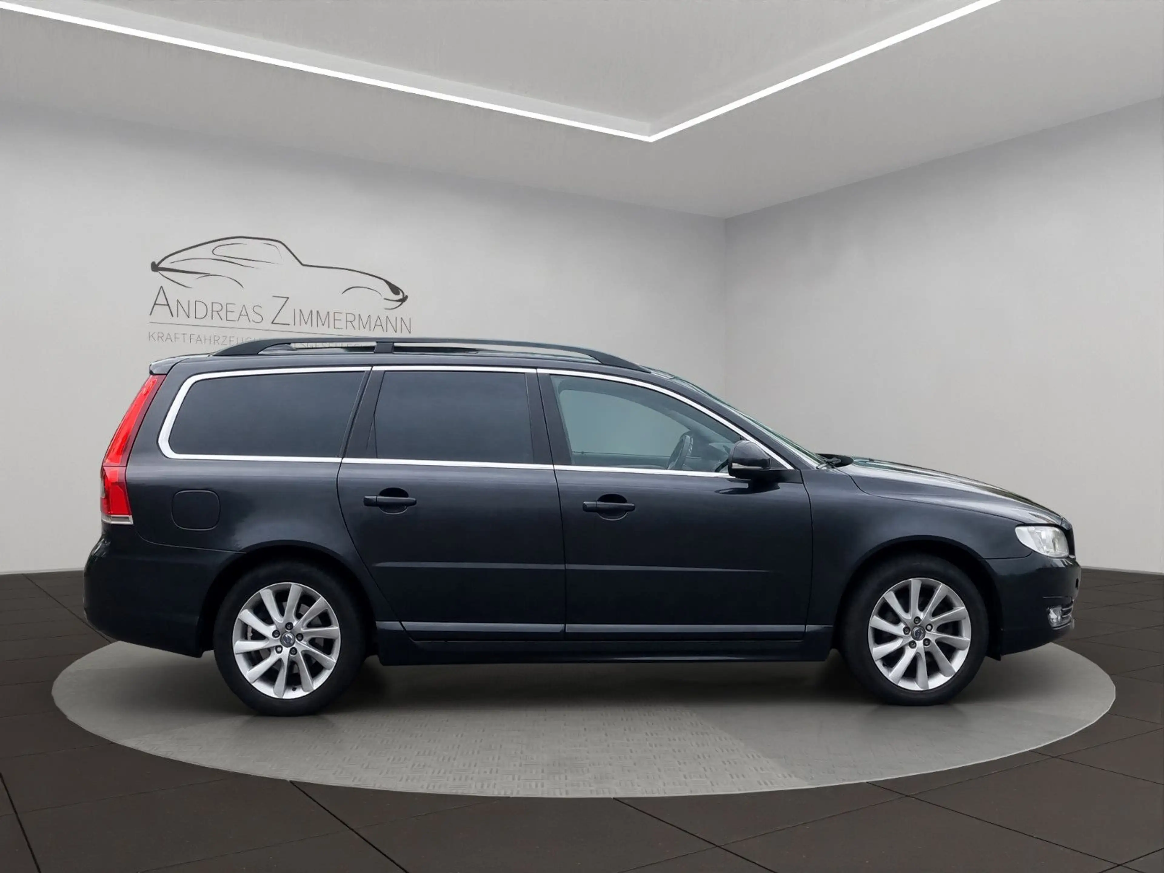Volvo V70 D4 Momentum TOP-AUSSTATTUNG — photo 3