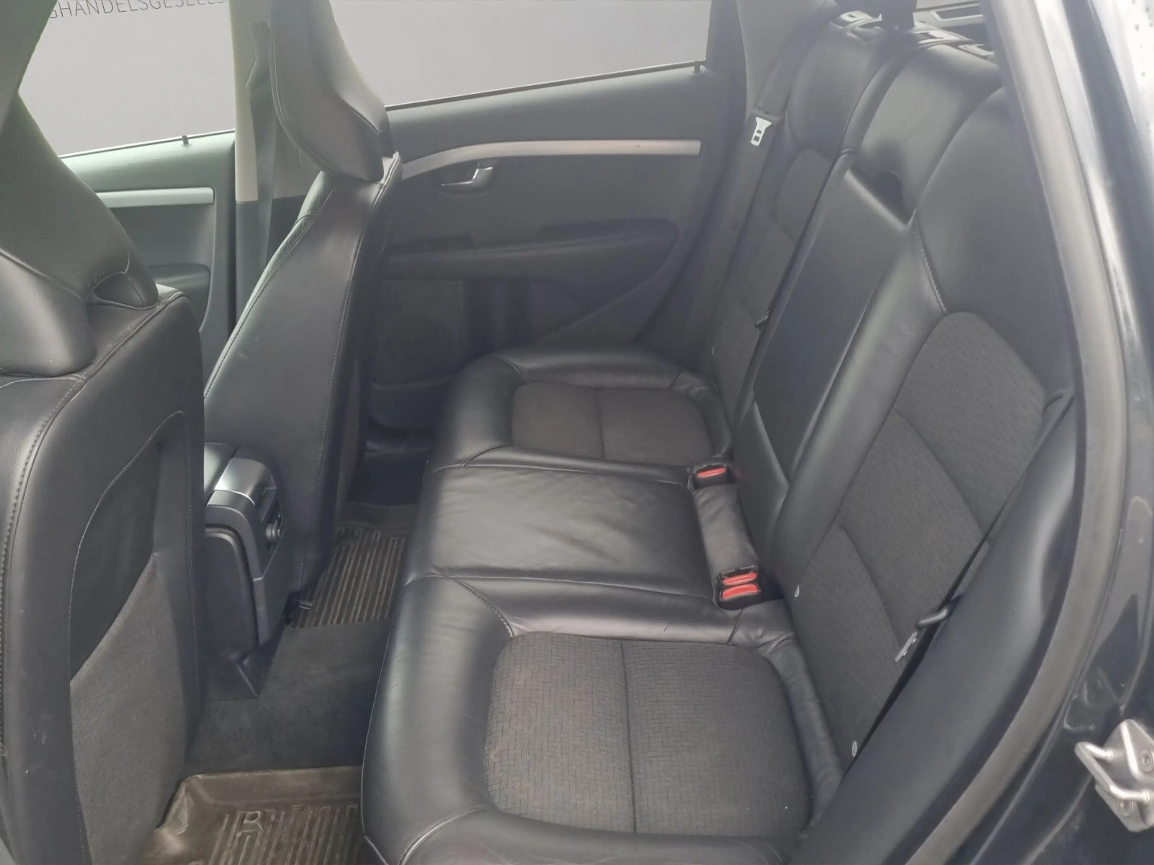 Volvo V70 D4 Momentum TOP-AUSSTATTUNG — photo 15