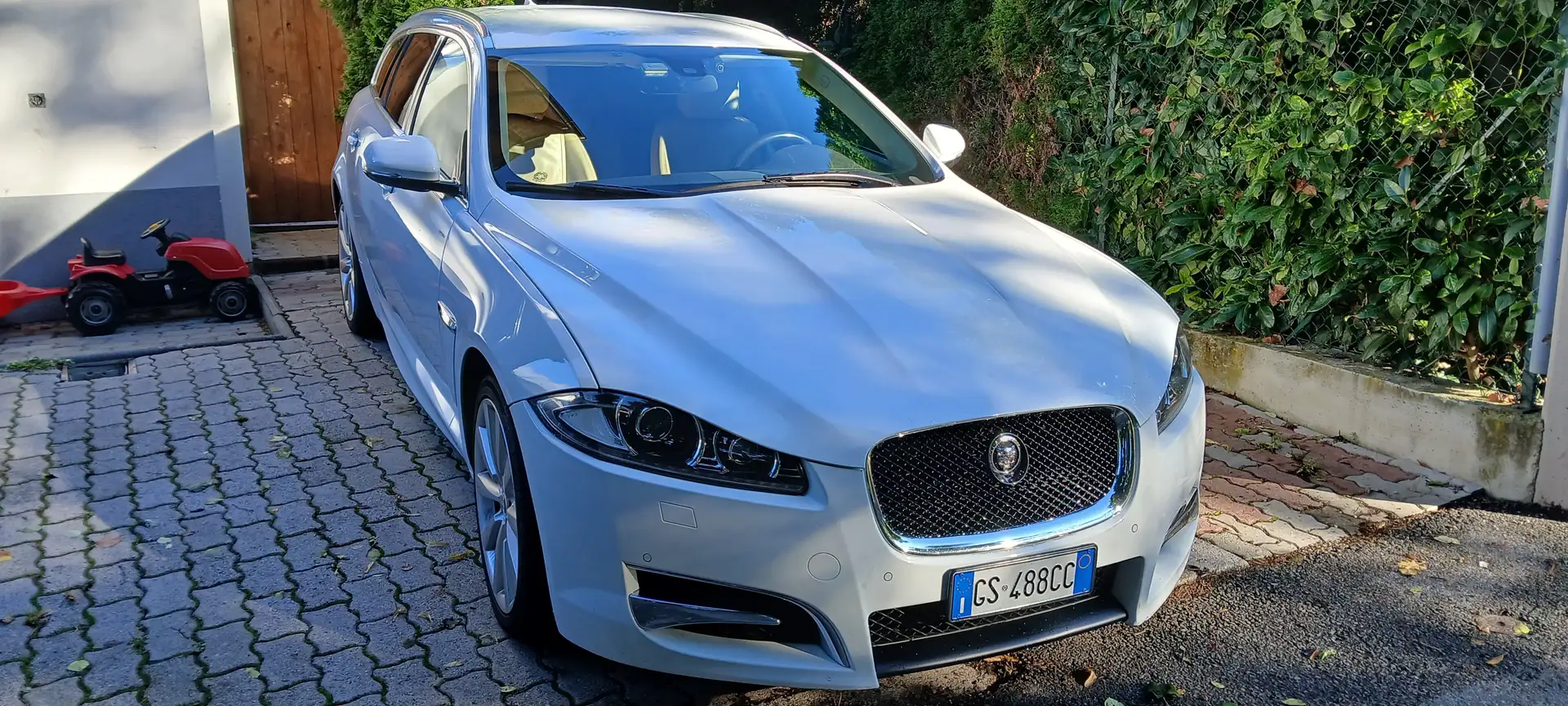 Jaguar XF XF I 2013 SportbrakeSportbrake 2.2d Bianco - 1