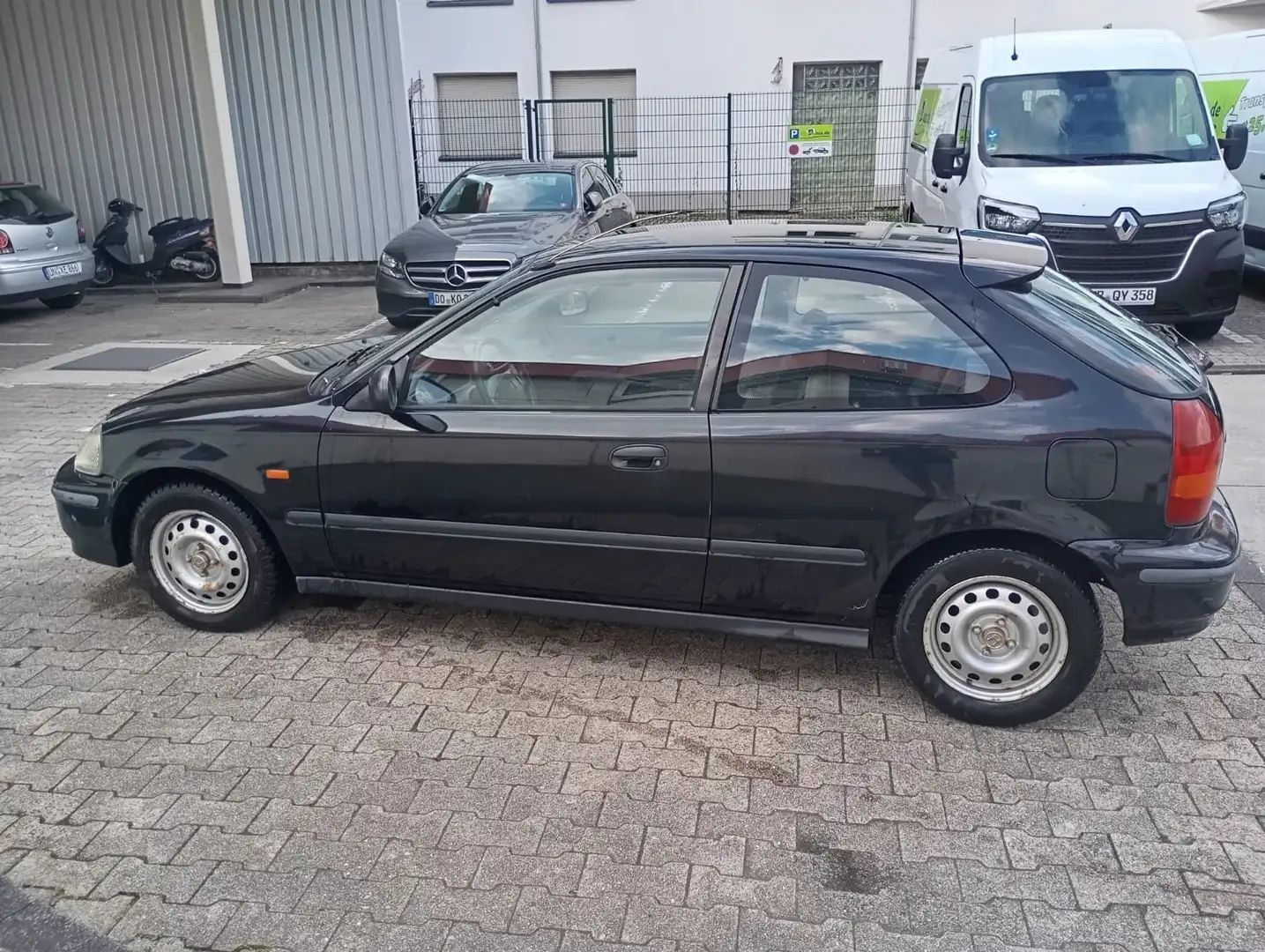 Honda Civic 1.4i Noir - 2