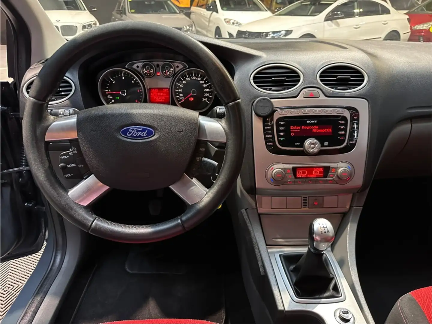 Ford Focus 1.8TDCi Trend Gris - 2