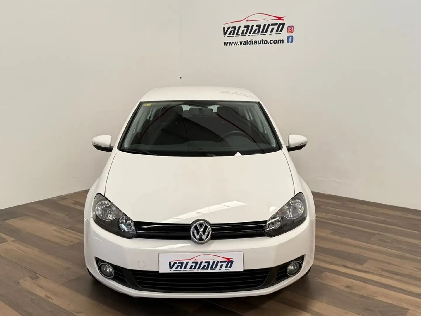Volkswagen Golf 1.6 TDI 105cv DPF Sport Blanco - 2