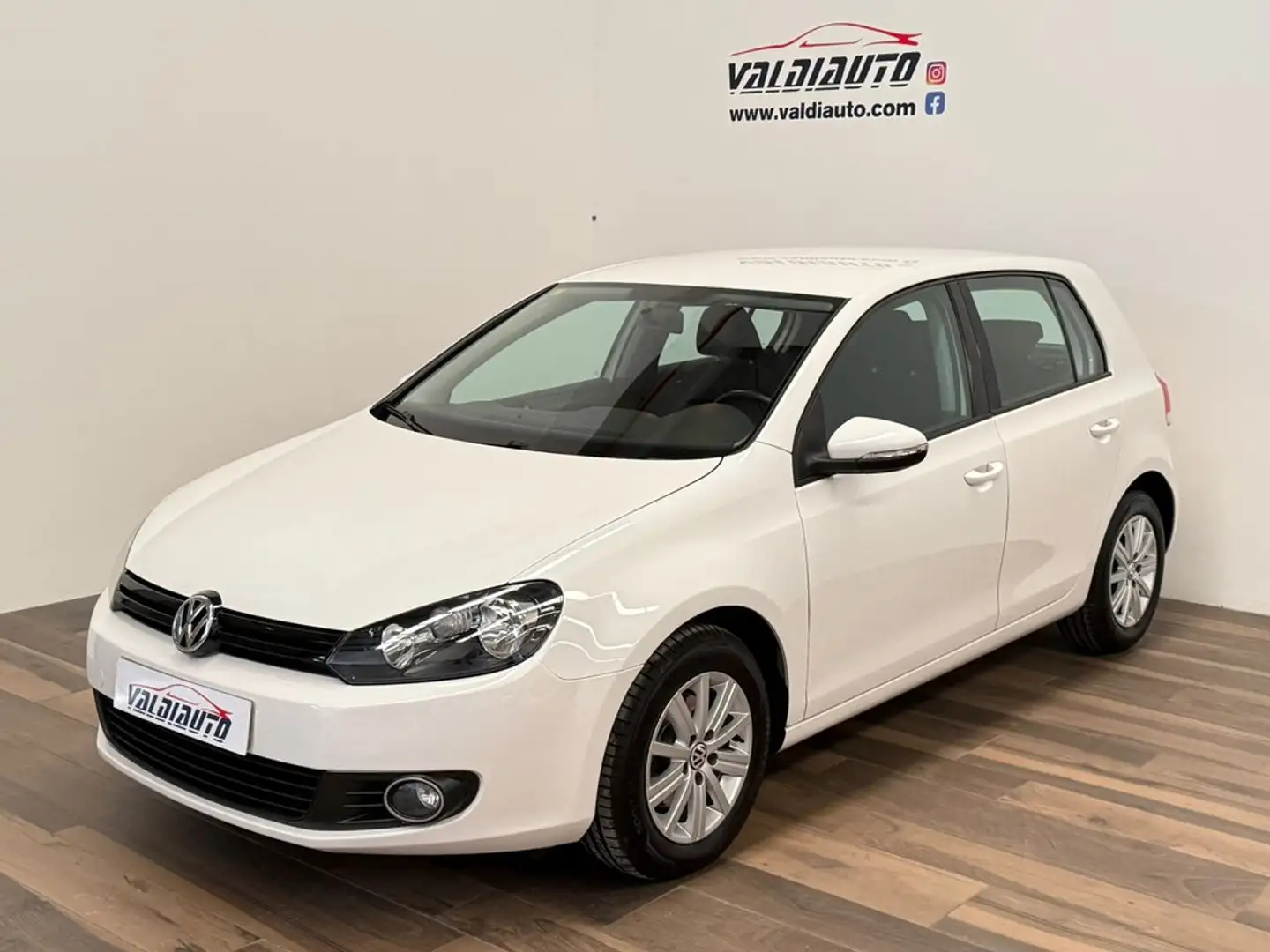 Volkswagen Golf 1.6 TDI 105cv DPF Sport Blanco - 1