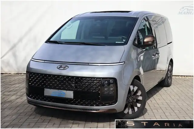 Hyundai STARIA 2.2 CRDi Allrad Signature