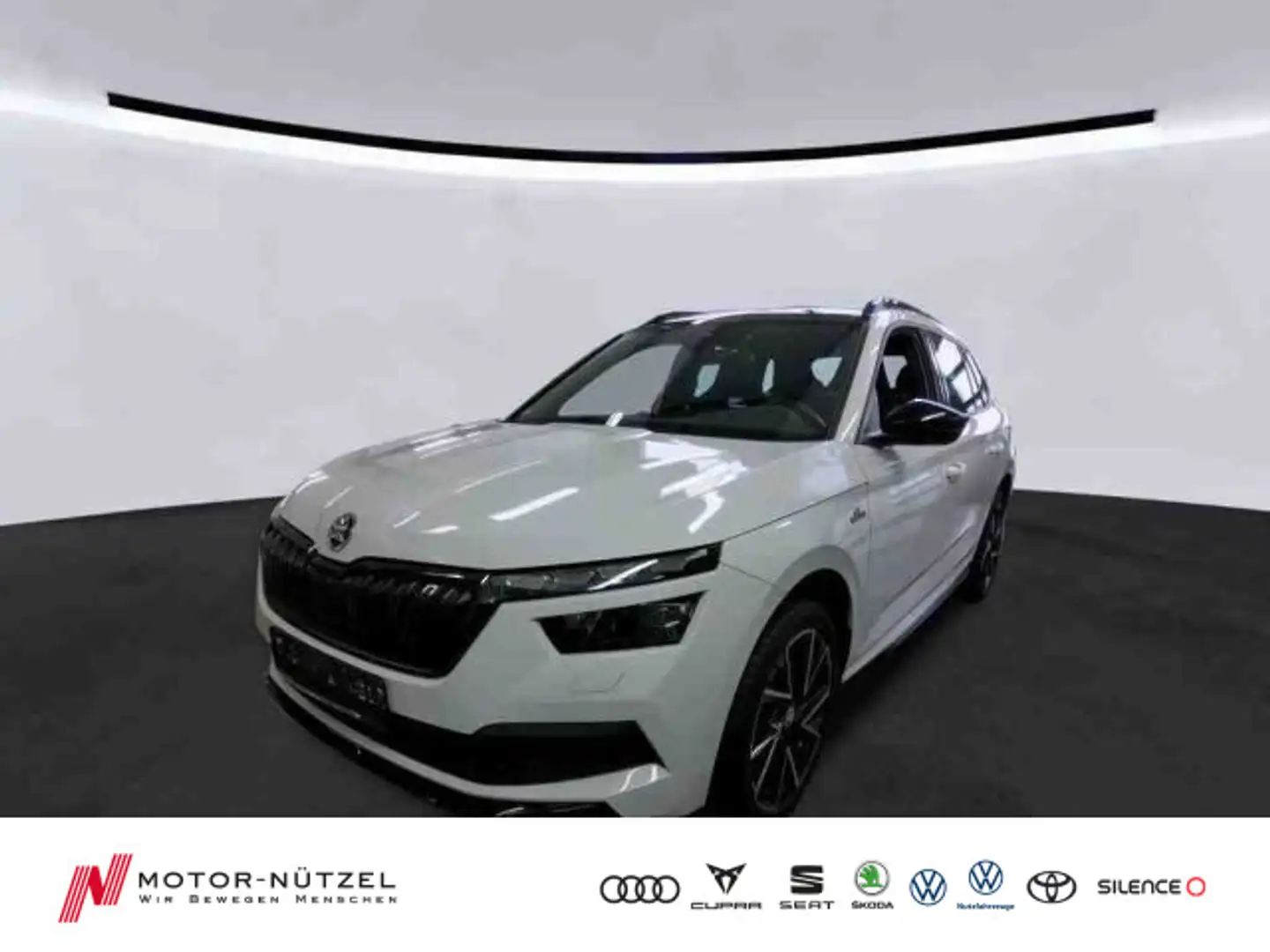 Skoda Kamiq 1.0 TSI MONTE CARLO LED+AHK+PANO+NAV+2xSHZ Weiß - 1