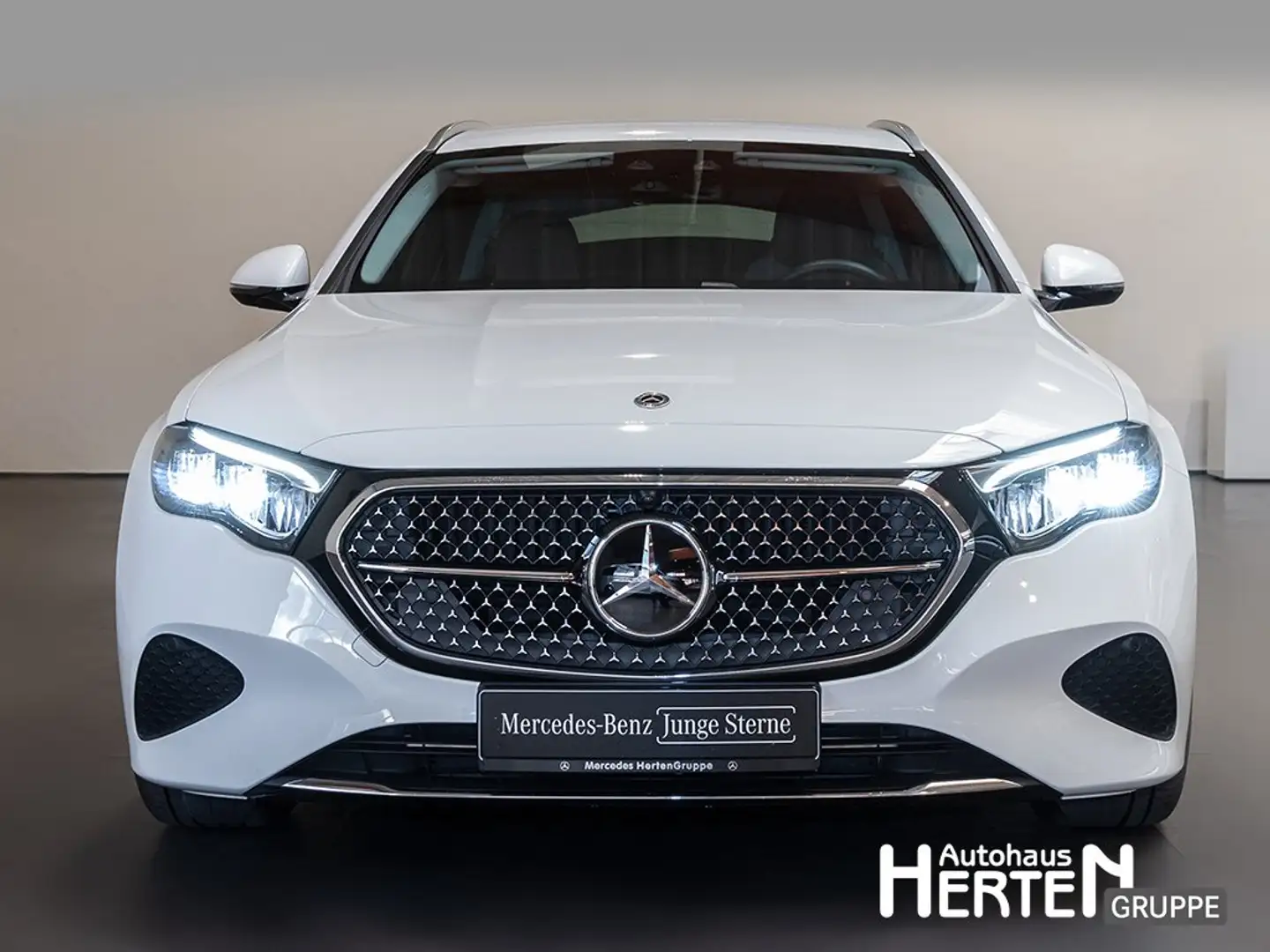 Mercedes-Benz E 220 T d+FAHRASSIST.PLUS+SIDEBAGS FOND+KAMERA Weiß - 2