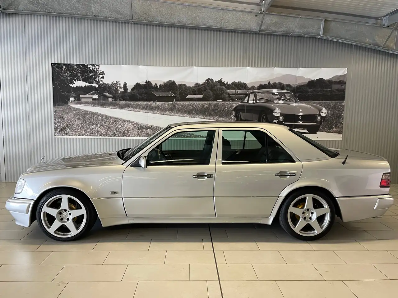 Mercedes-Benz E 60 AMG