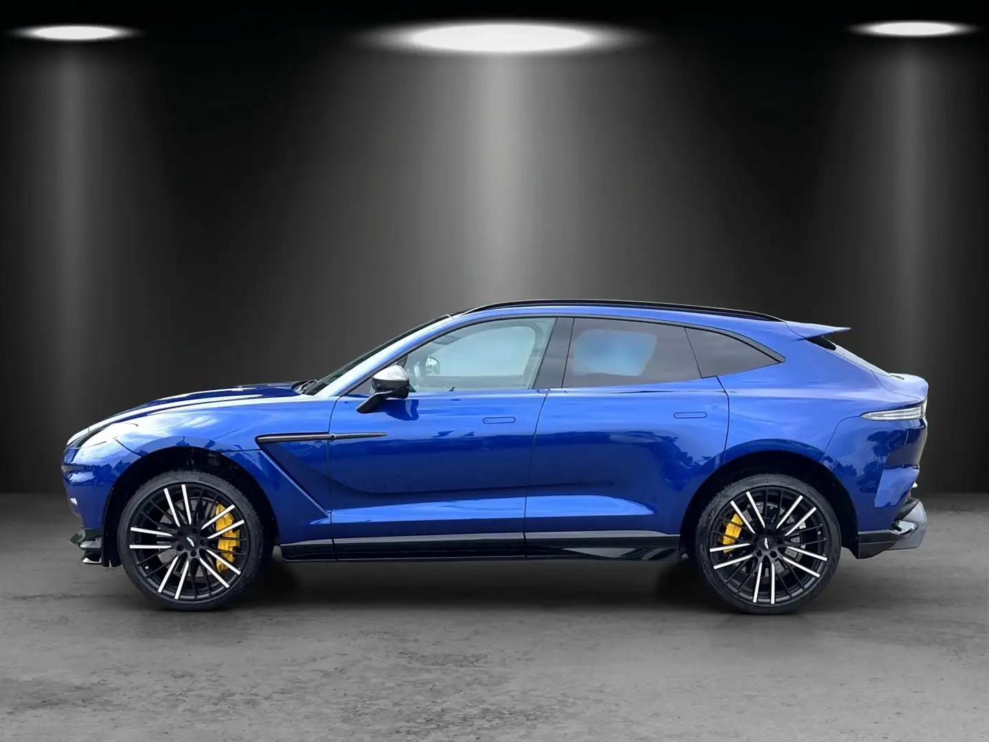 Aston Martin DBX 707 1.Hd.Aston AHK (TowBar) darkknight-havana Bleu - 2
