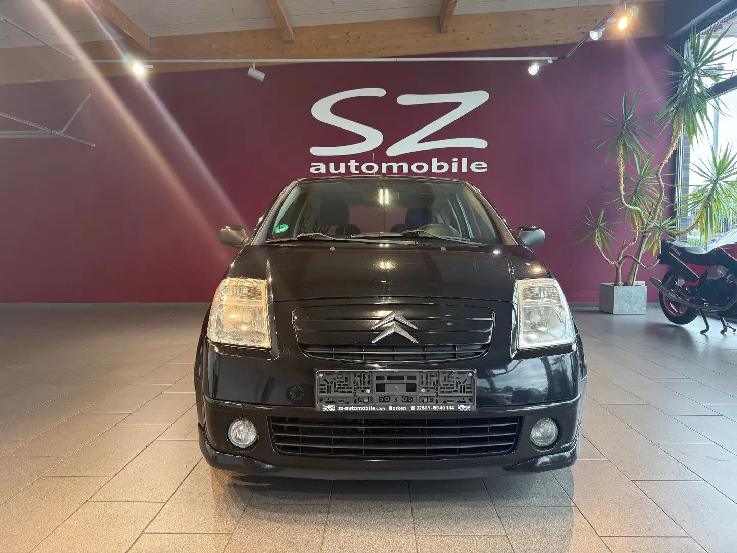 Citroen C2 VTR PLUS *2.Hand*Klimaautomatik* Schwarz - 2