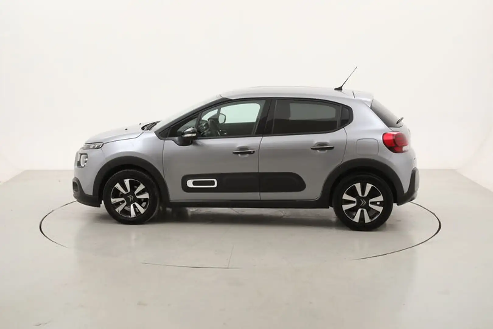 Citroen C3 Max 1.2 Benzina 110CV Gris - 2