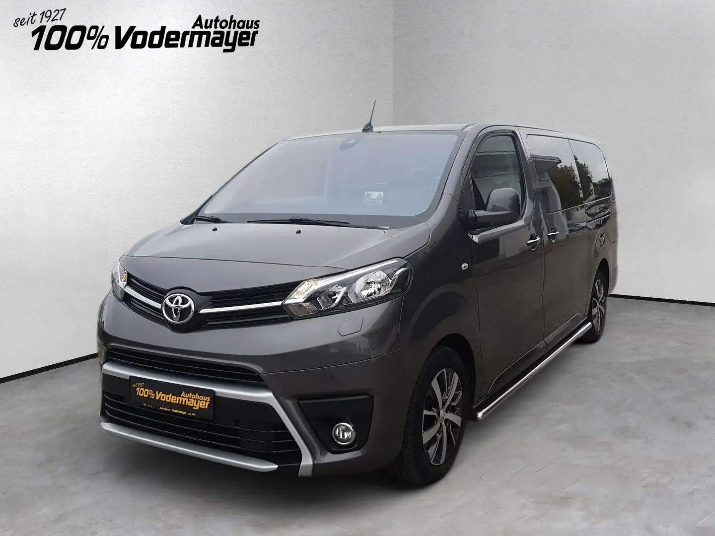 Toyota Proace L2 Team Deutschland Grau - 1