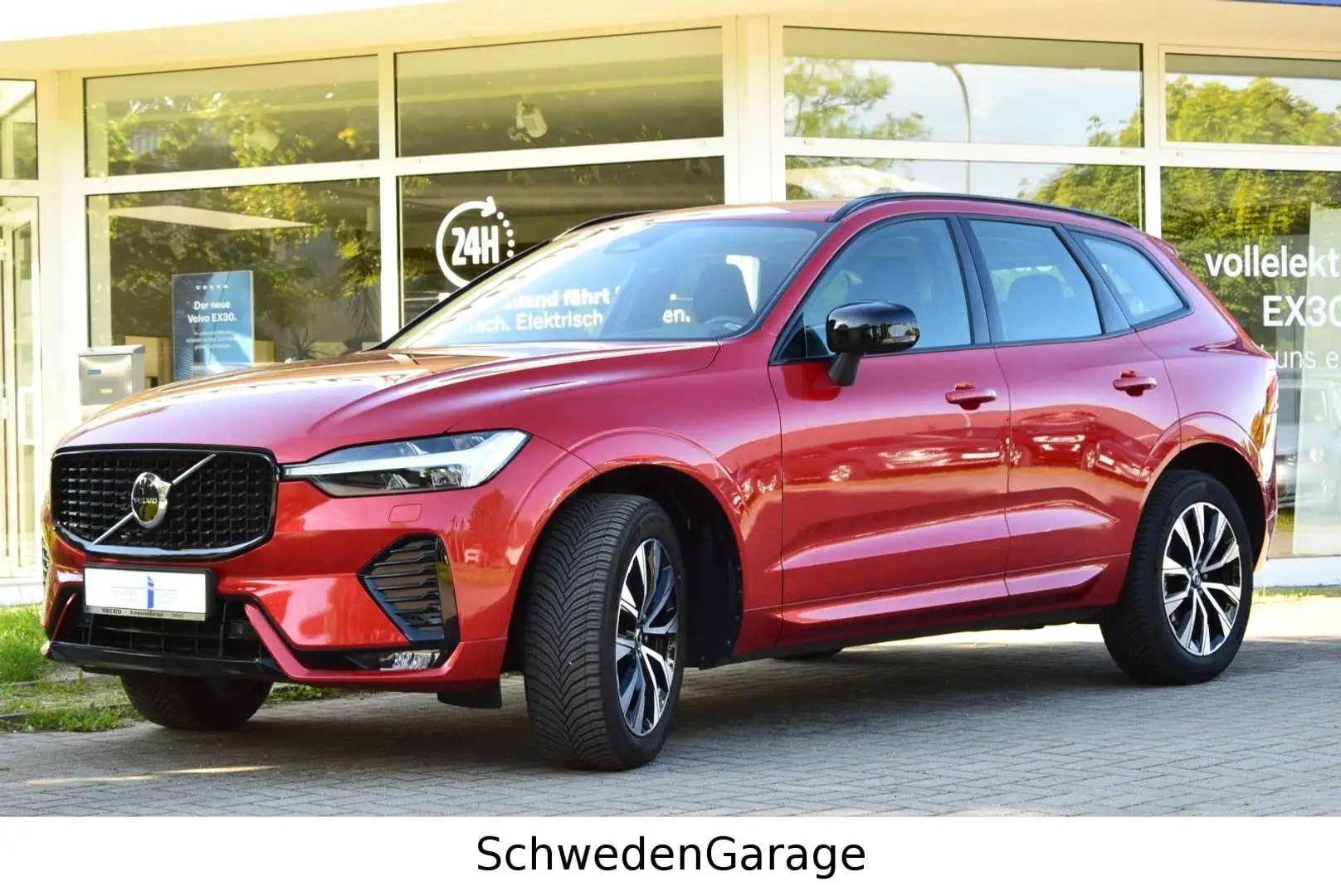 Volvo XC60 B4 Plus Dark Червоний - 2
