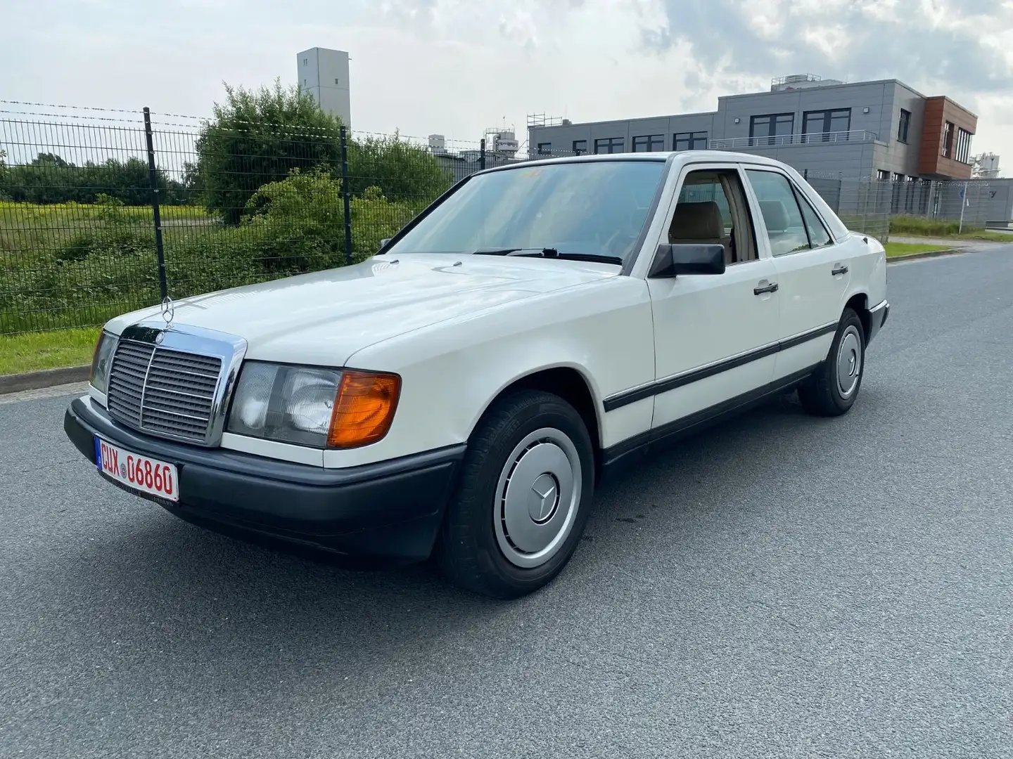 Mercedes-Benz 300 e W124 3.Hand 158Tkm H-Zul. viele Extras Alb - 1