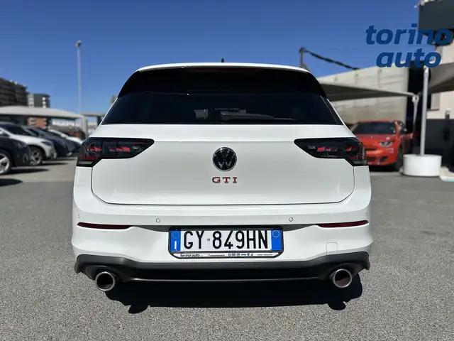 Volkswagen Golf view 6