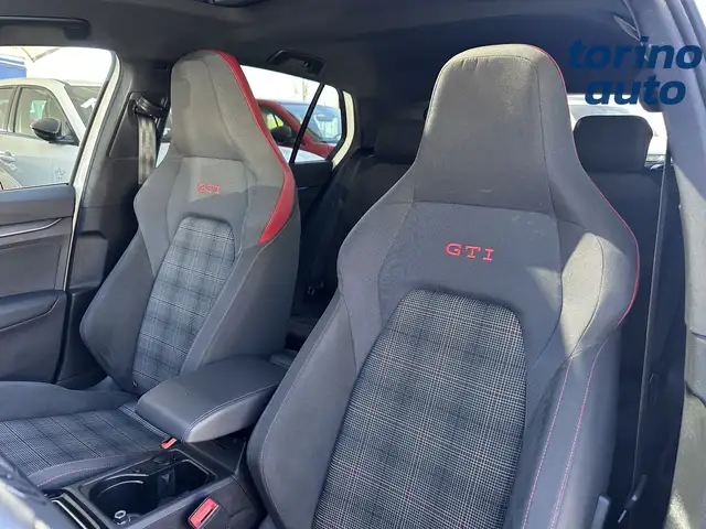 Volkswagen Golf view 12